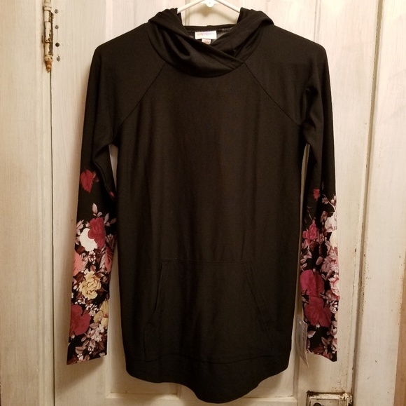LuLaRoe Tops - LuLaRoe BNWT XS Amber - black w/ floral sleeves